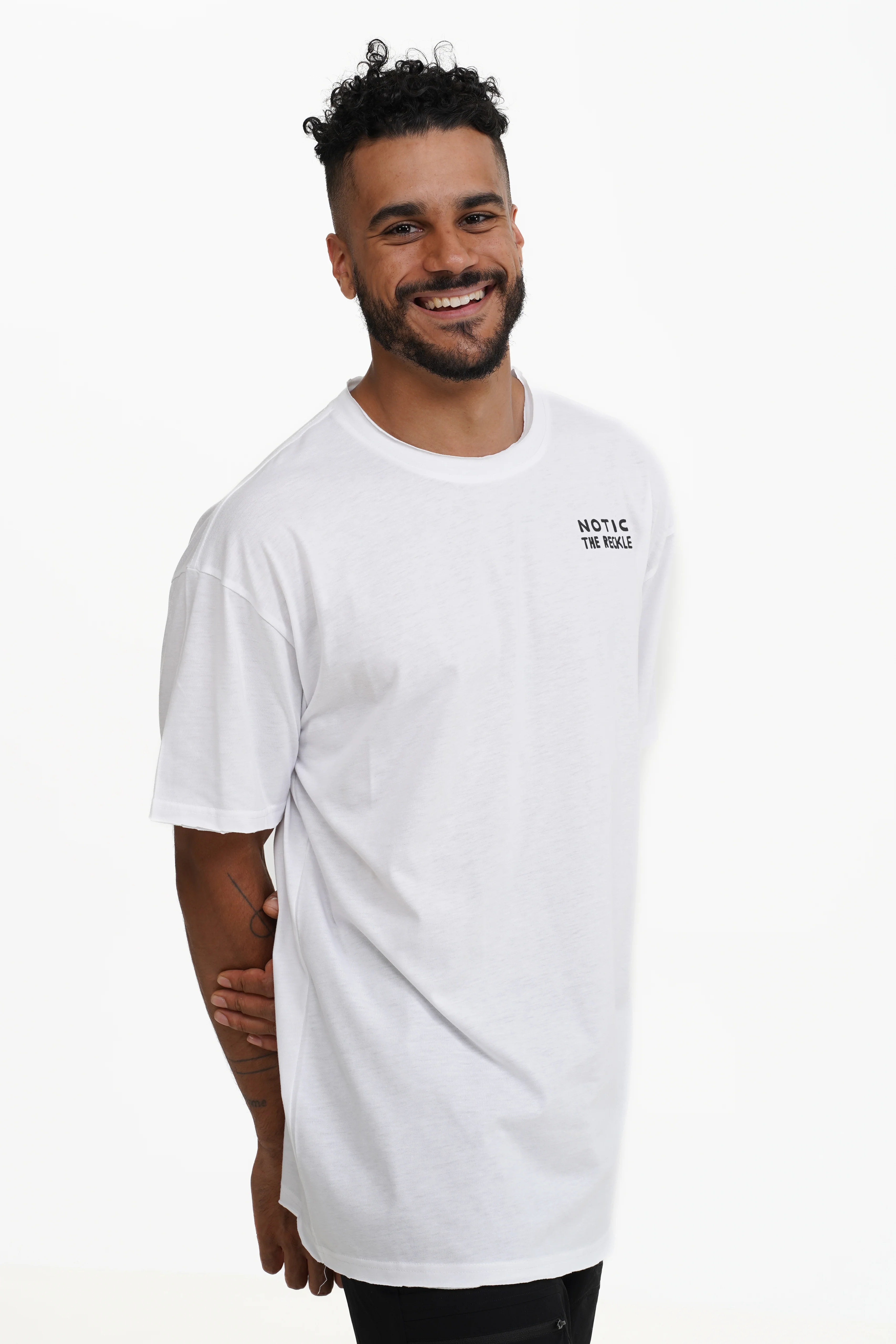 Isla Muerta Men's Tee - Image 4
