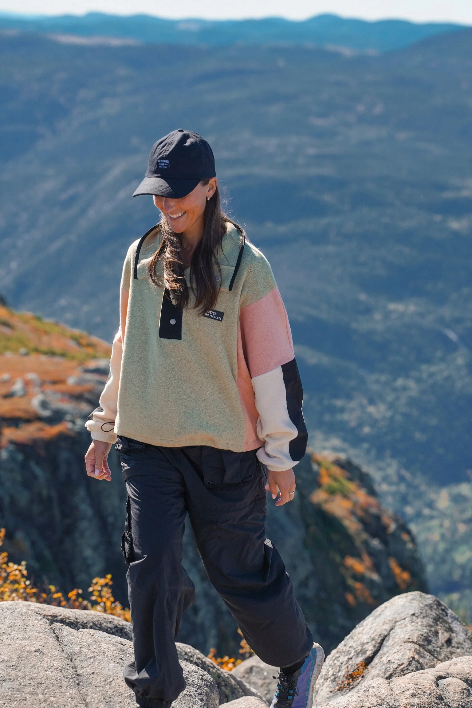 Panorama Cropped Fleece - Image 4